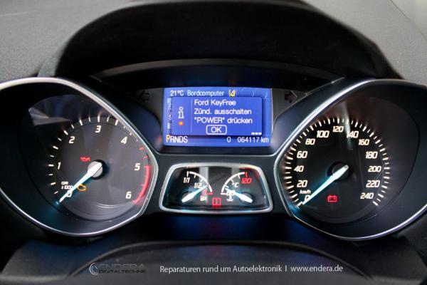 Displayfehler Reparatur Ford Kuga II