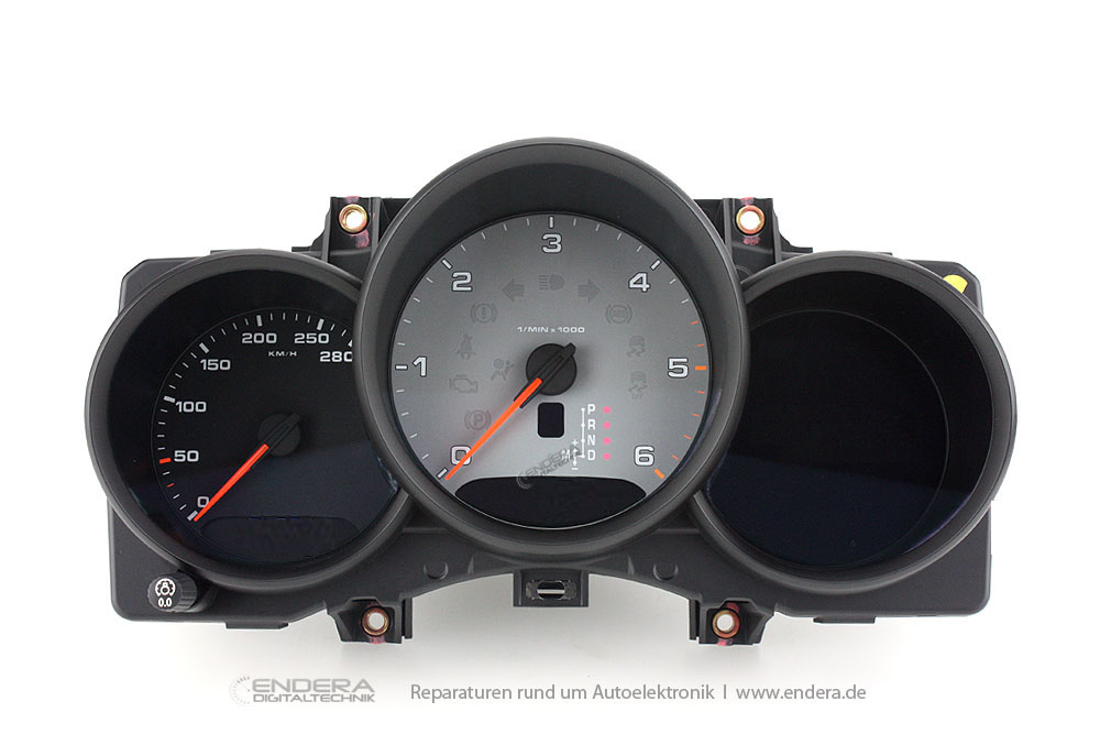 Displayfehler Reparatur Porsche Cayman 981